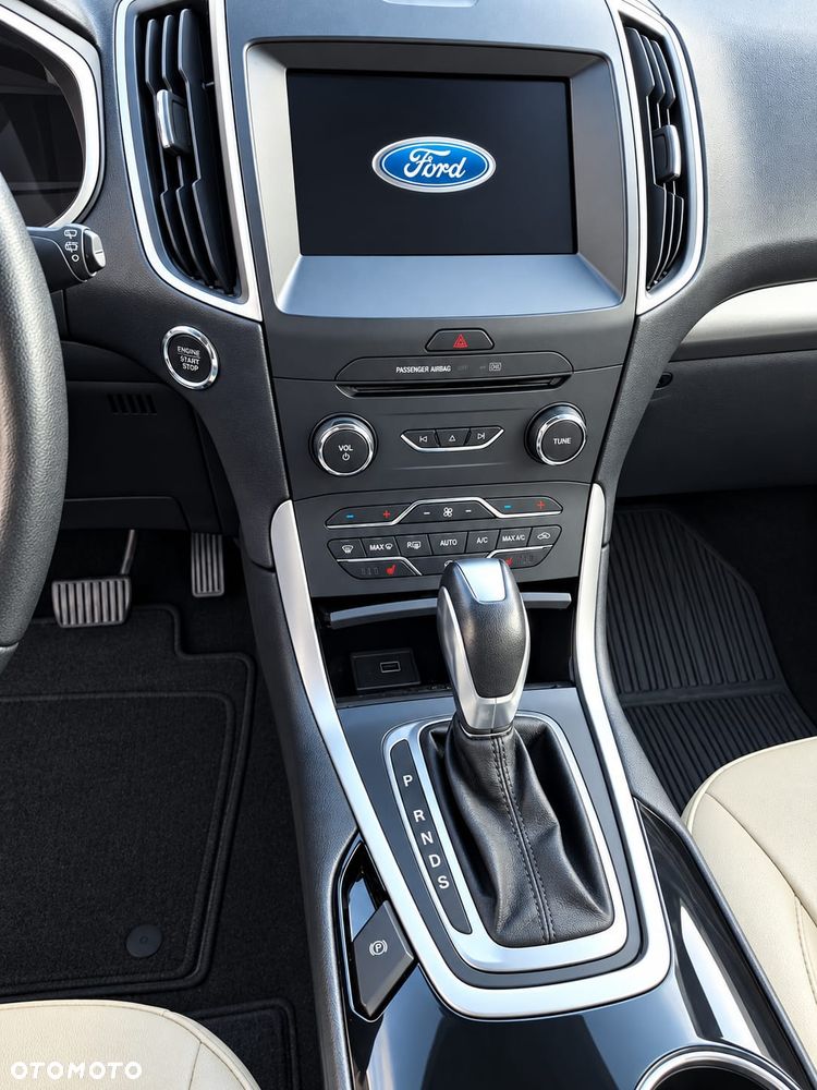Ford Edge - 12