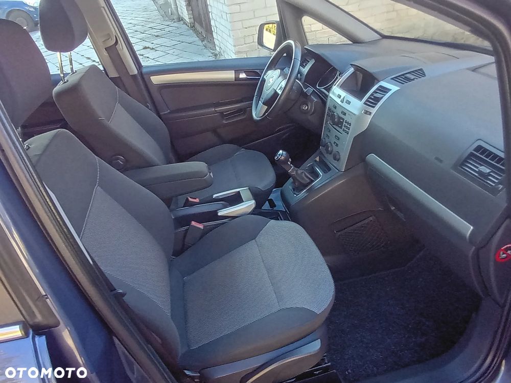 Opel Zafira - 23