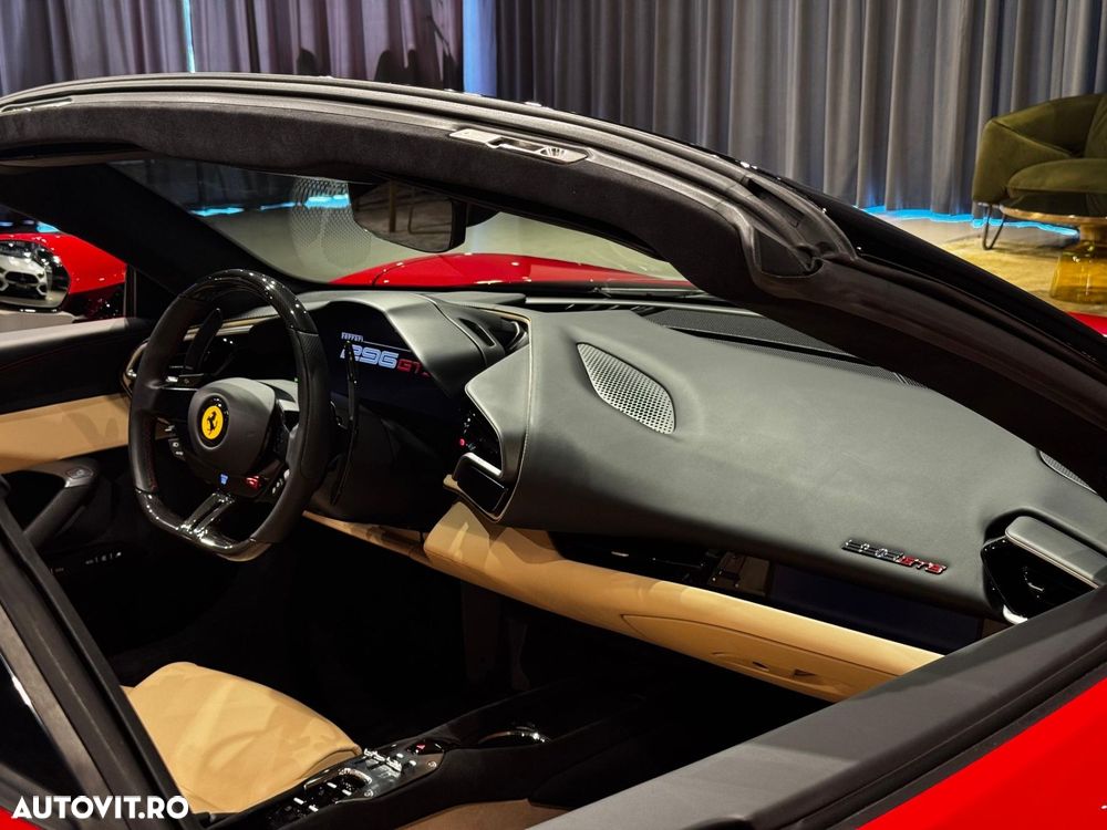 Ferrari 296 GTS - 14
