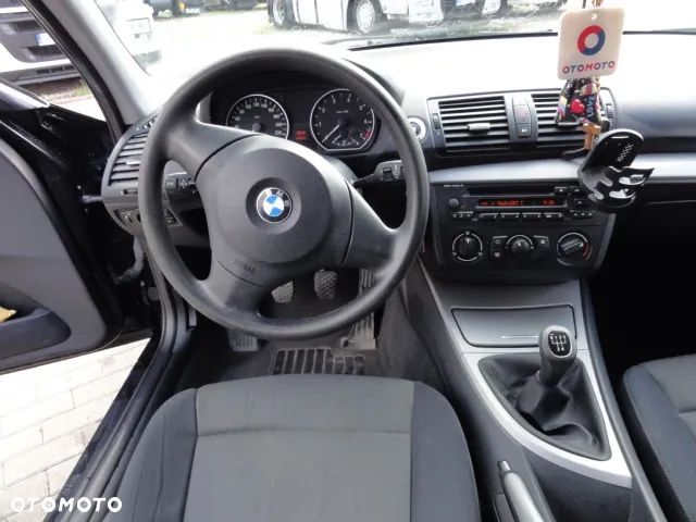 BMW Seria 1 116i - 13