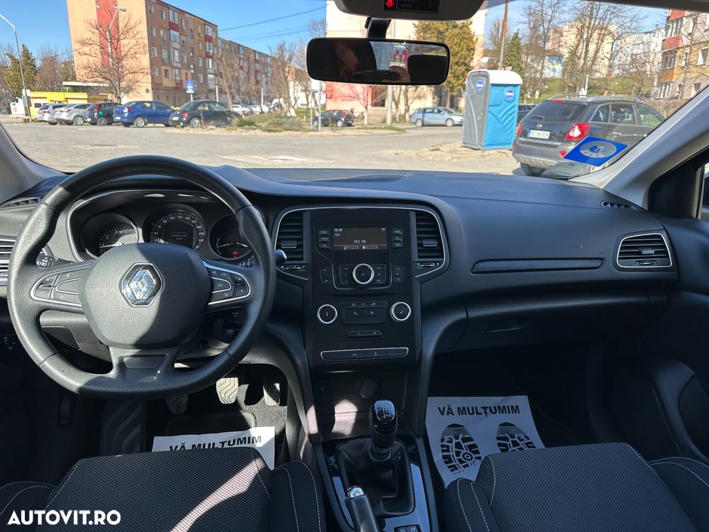 Renault Megane ENERGY TCe 100 LIFE - 9