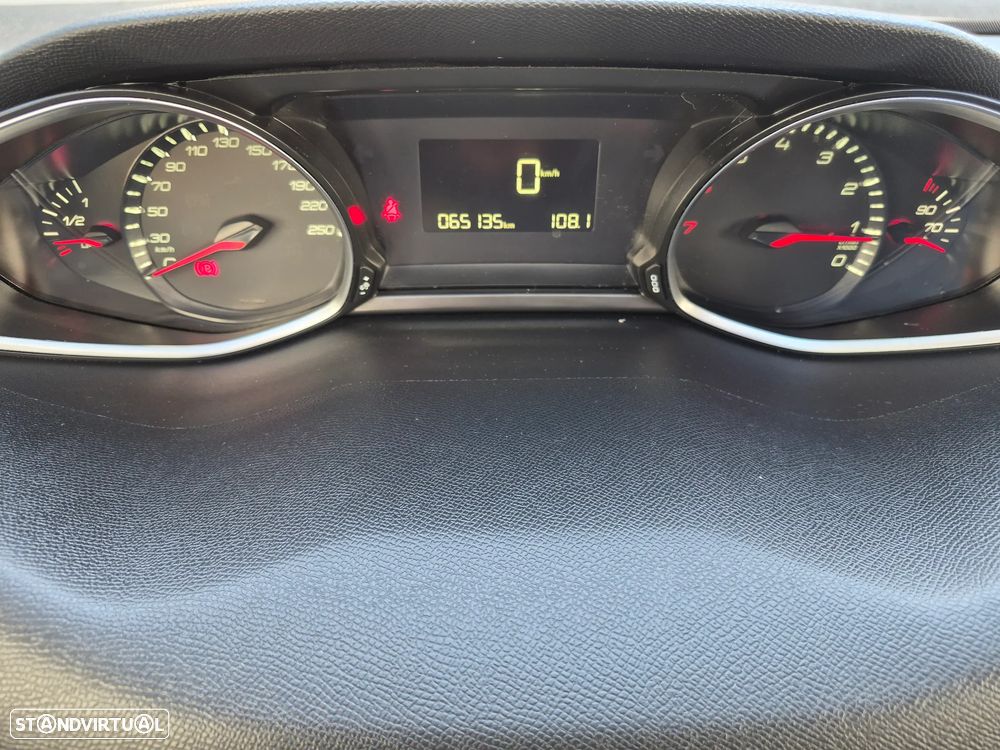 Peugeot 308 SW 1.2 PureTech Style - 14
