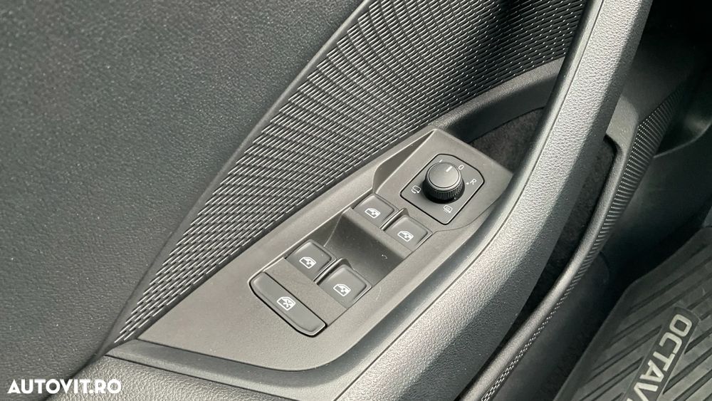 Skoda Octavia 2.0 TDI DSG Style - 32