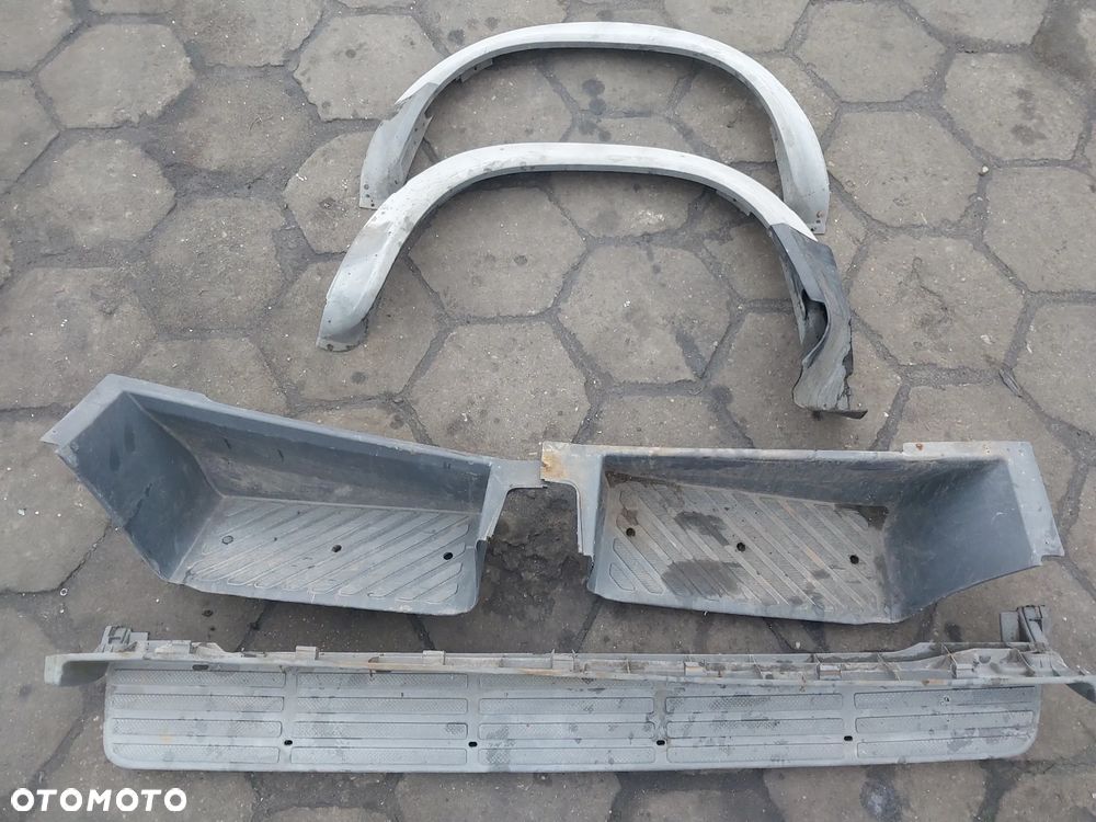 Stopień stopnie przód przednie nakładki plastikowe reparaturki dokładka błotników błotnika Mercedes Sprinter listwa tył - 2