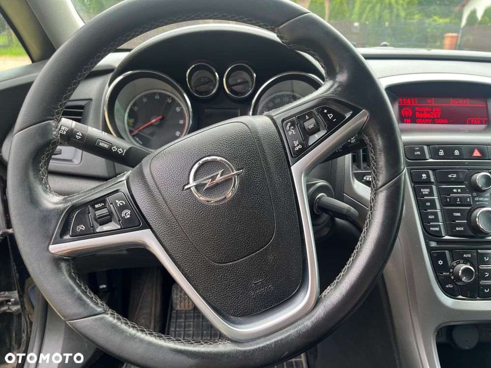 Opel Astra 1.4 T Executive EU6 - 10