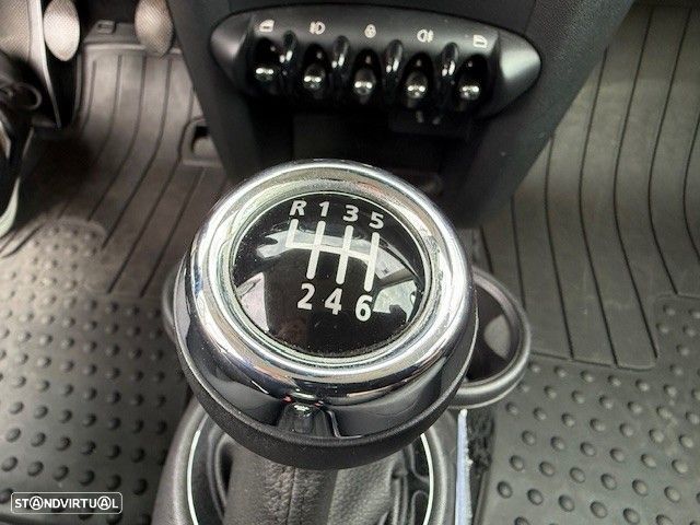 MINI 3 Portas One D - 16