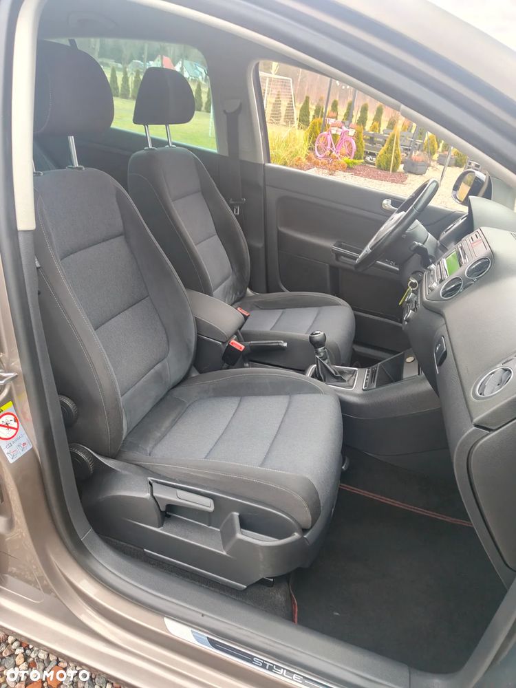 Volkswagen Golf Plus 1.6 TDI DPF Style - 10