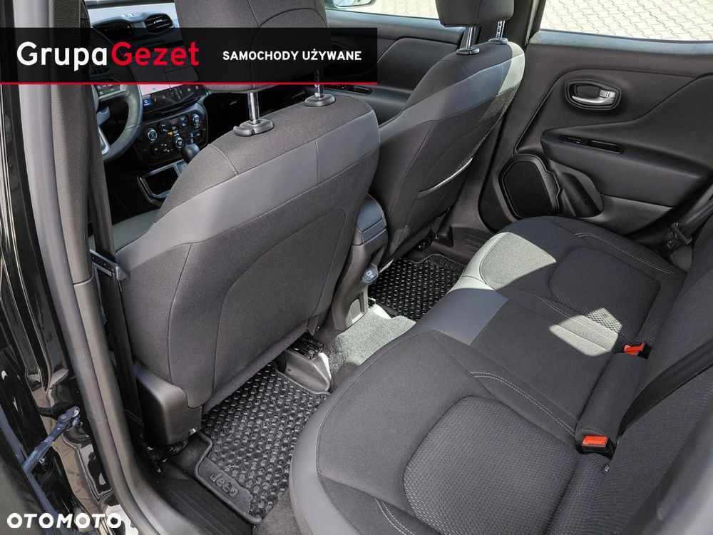 Jeep Renegade - 12