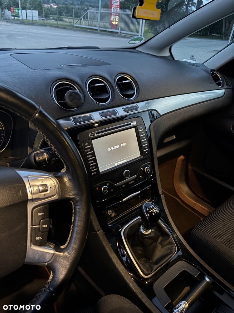 Ford S-Max - 10