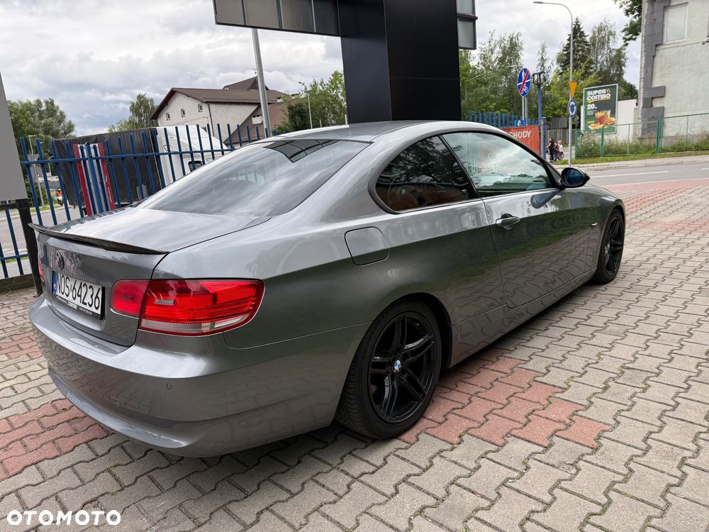 BMW Seria 3 325i - 7