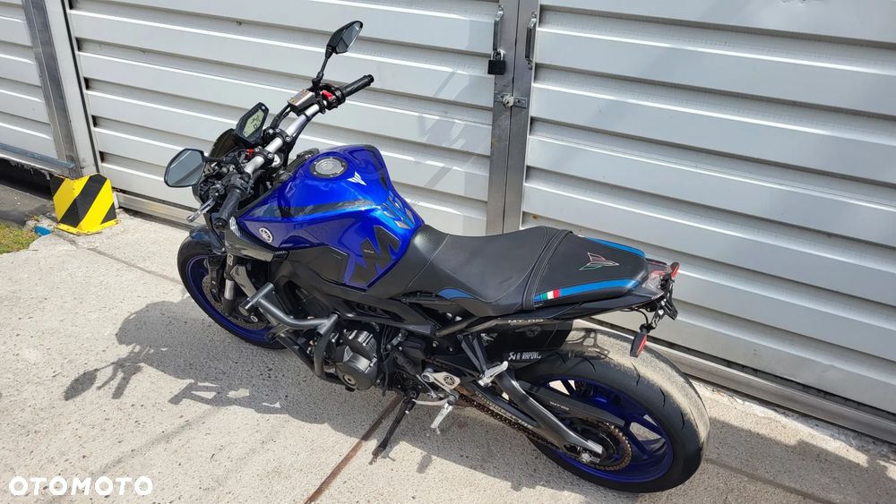 Yamaha MT - 7