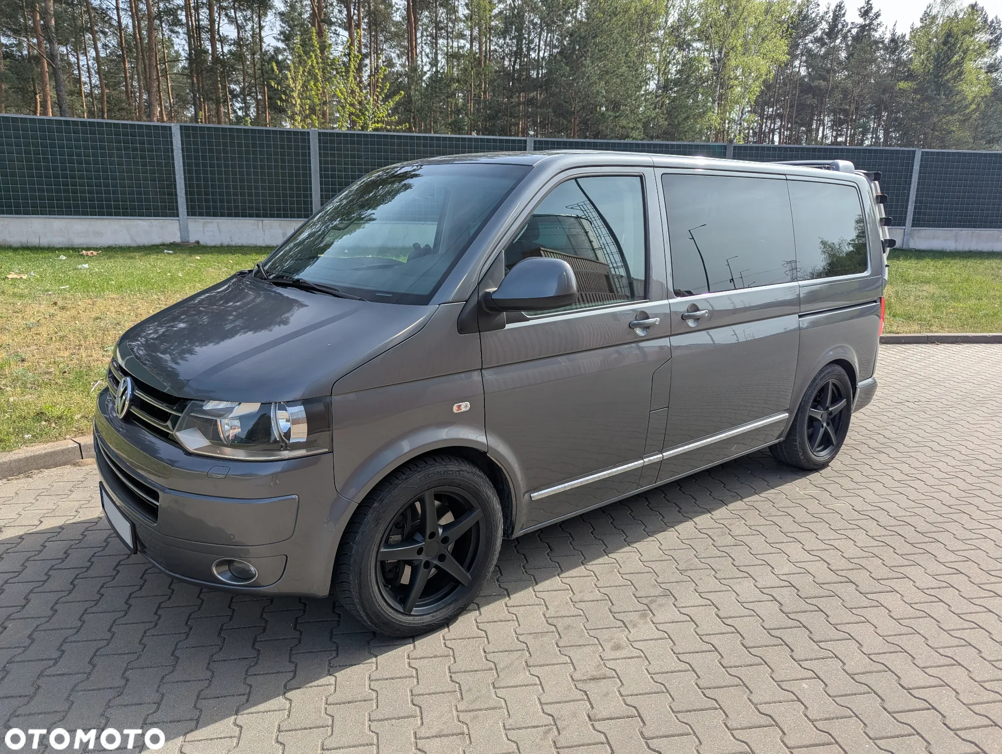 Volkswagen Multivan - 2