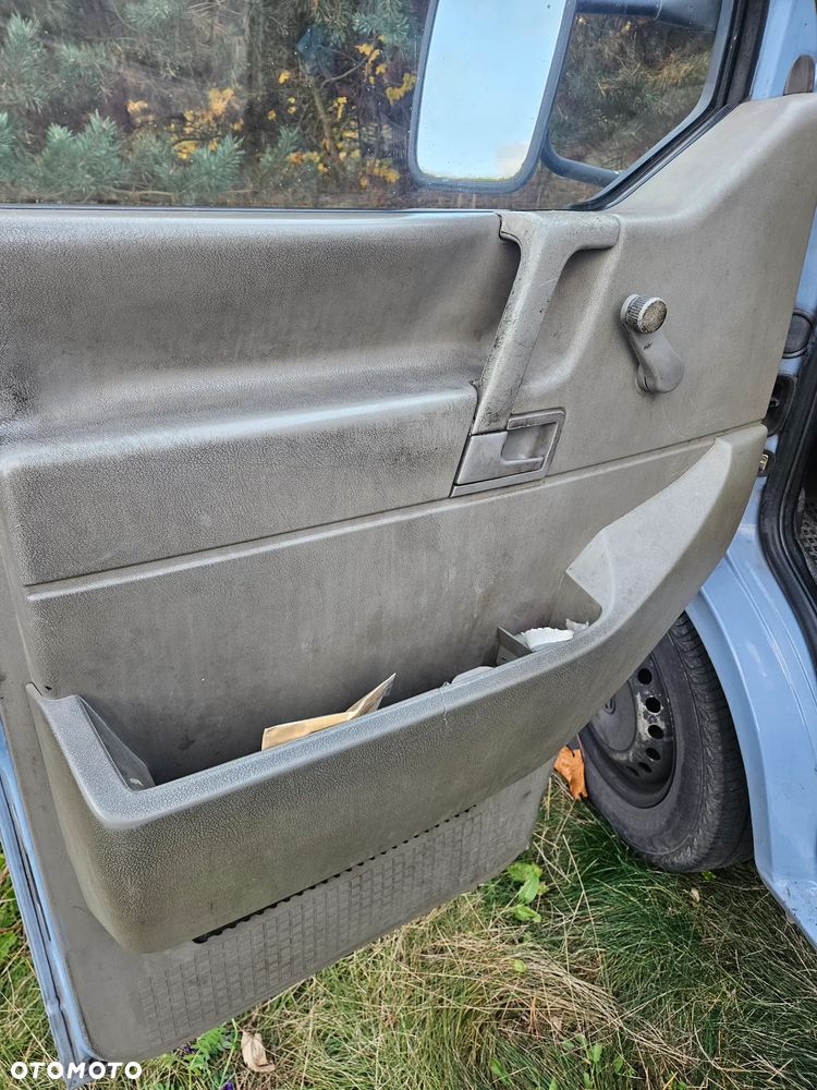 Volkswagen Transporter - 23