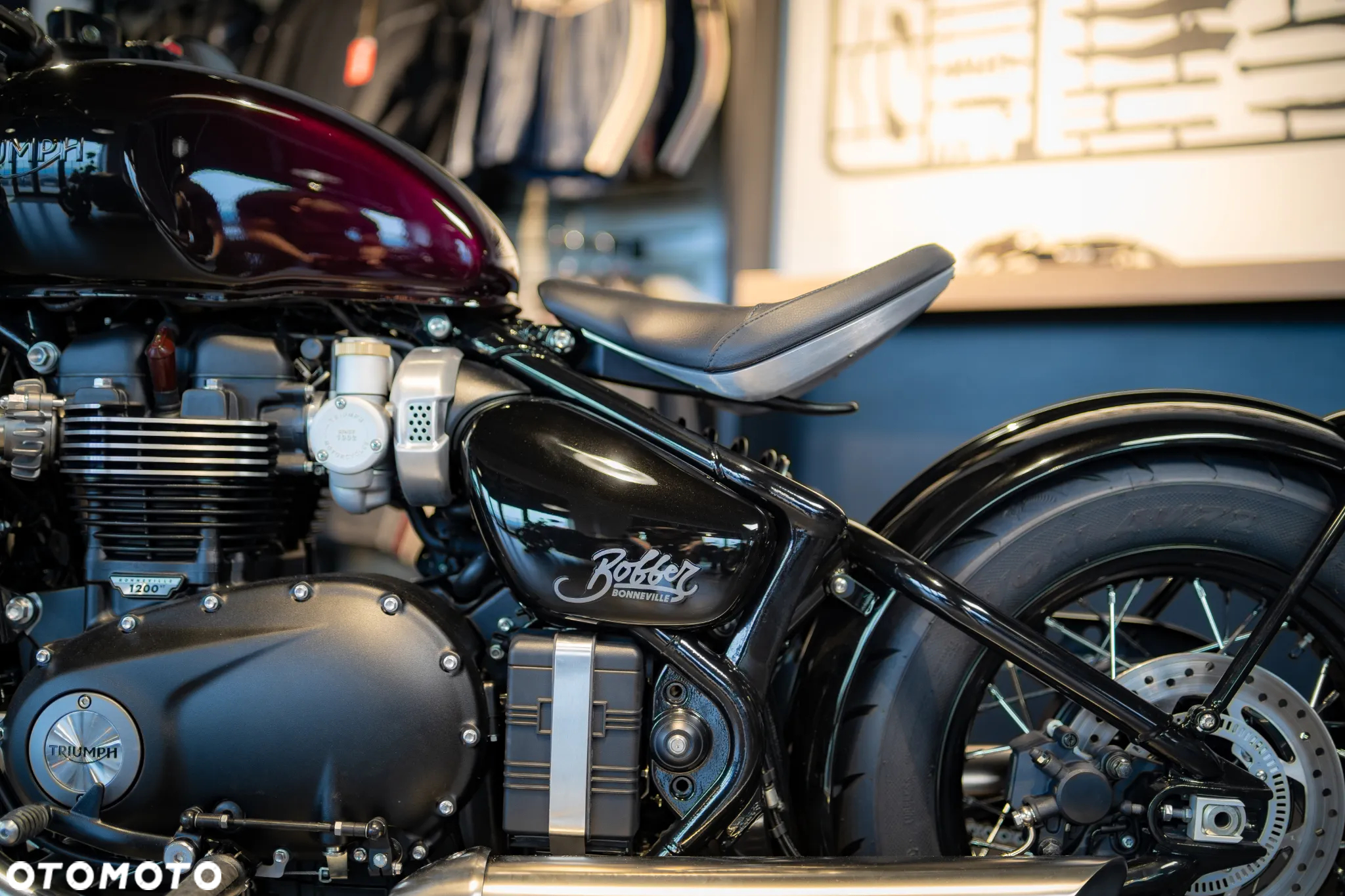 Triumph Bonneville Bobber - 23