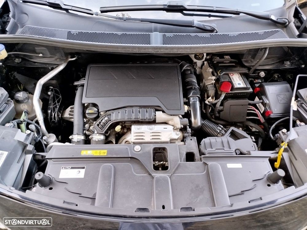 Peugeot 5008 1.2 PureTech Allure - 42