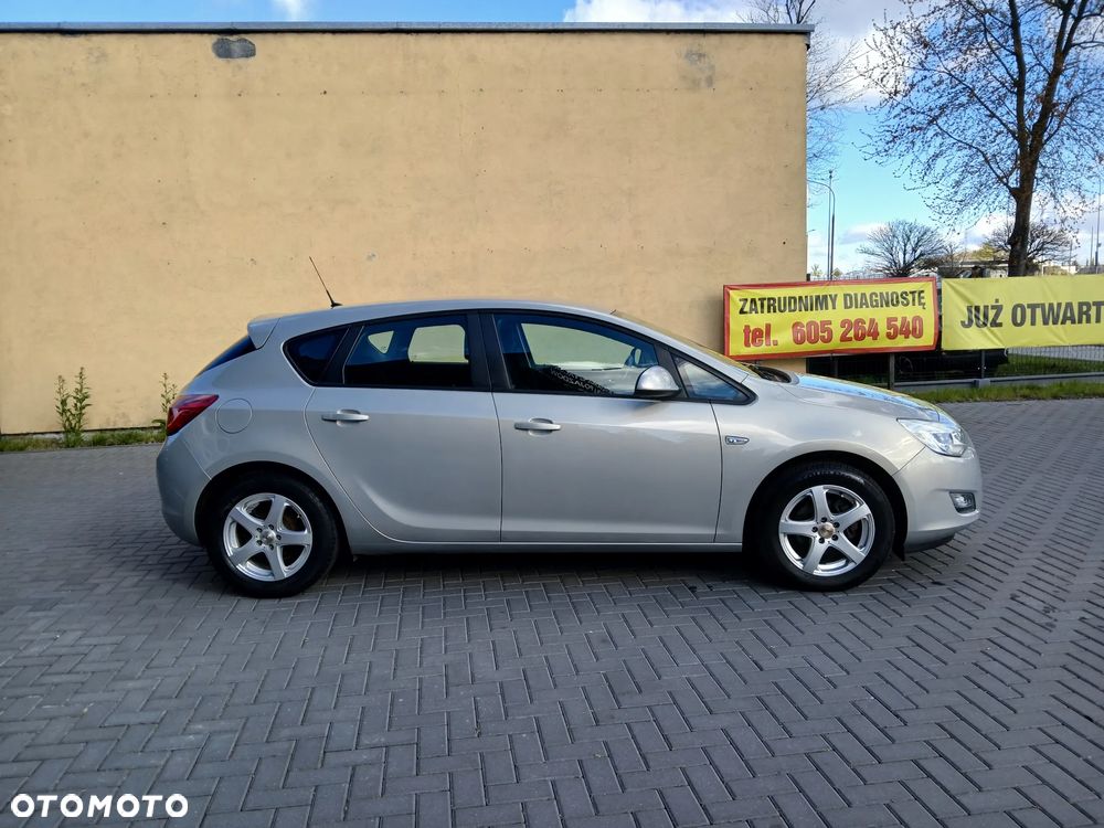 Opel Astra 1.4 ecoFLEX - 7