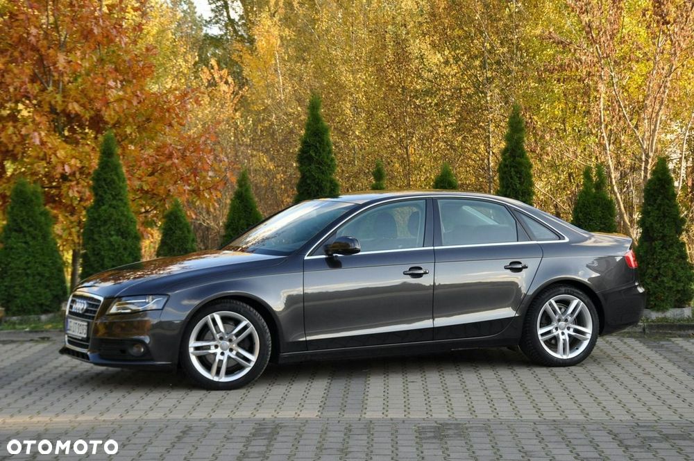 Audi A4 Limousine - 11