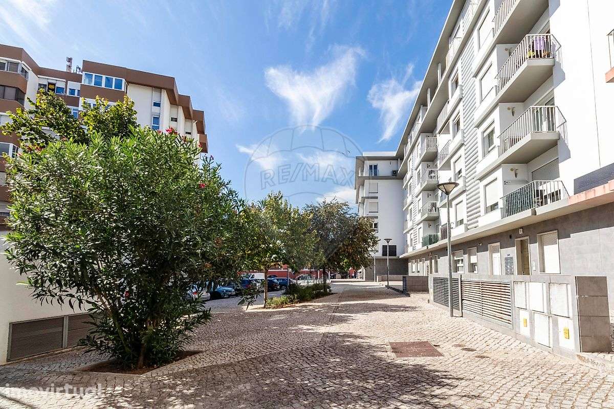 Apartamento T2 para arrendamento - Grande imagem: 2/38