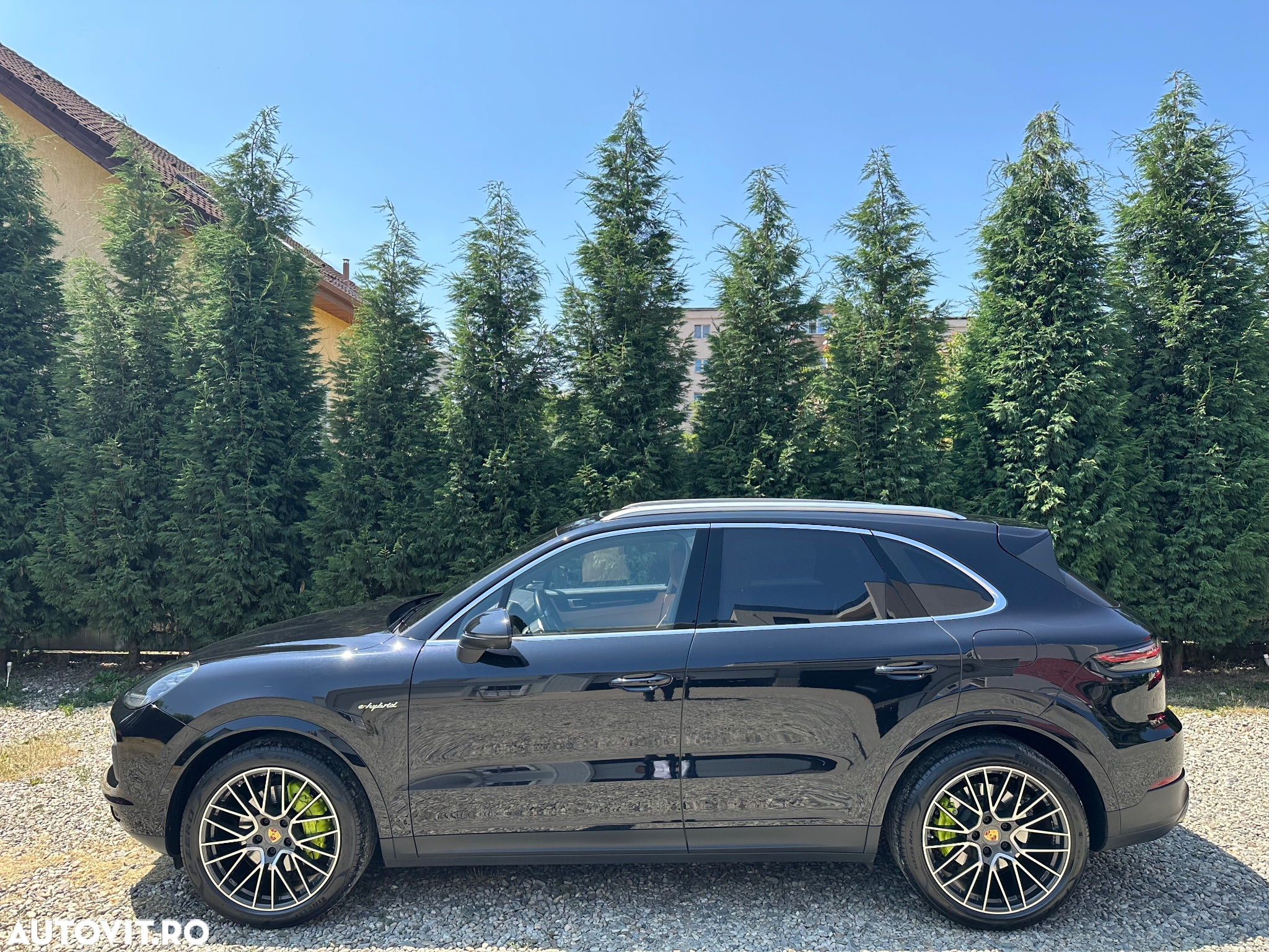 Porsche Cayenne - 2