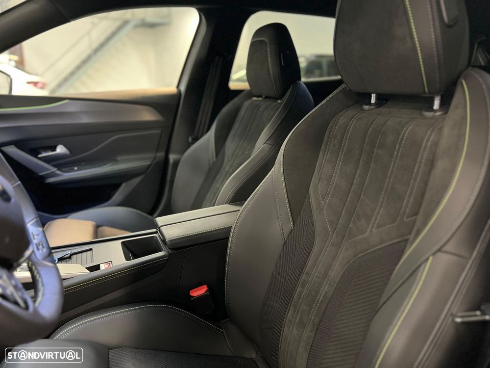 Peugeot E-408 58 kWh GT - 13