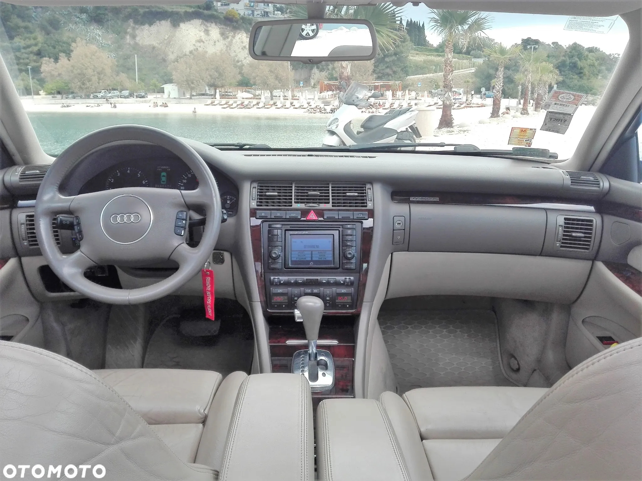Audi A8 4.2 Quattro - 5
