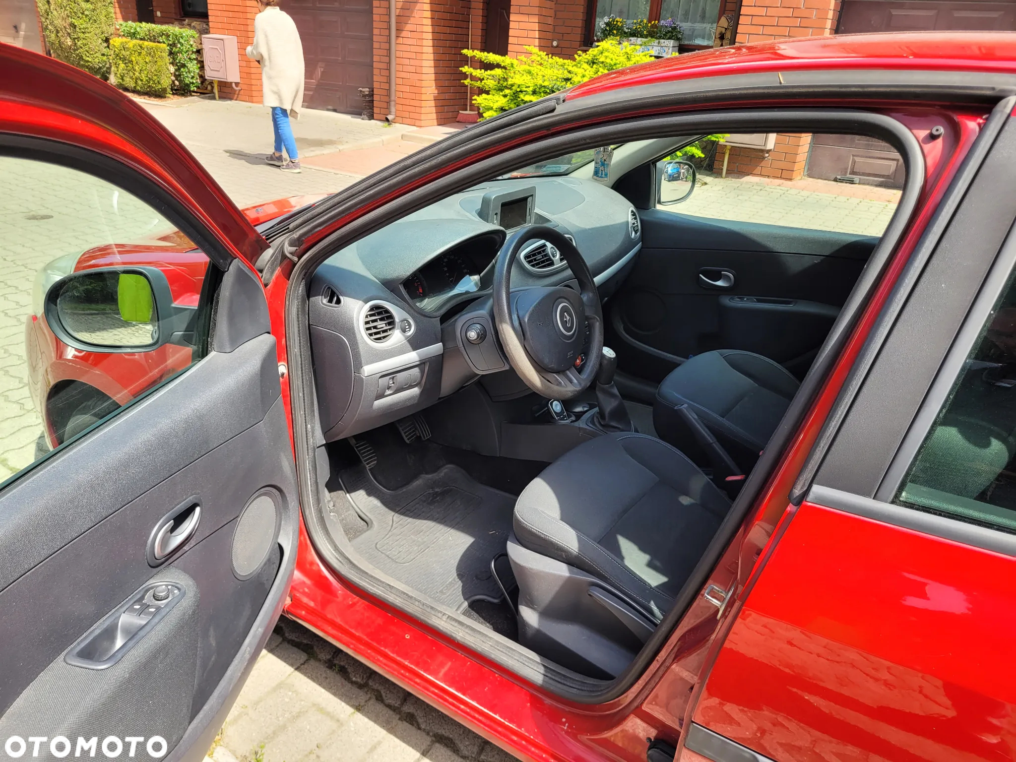 Renault Clio - 9