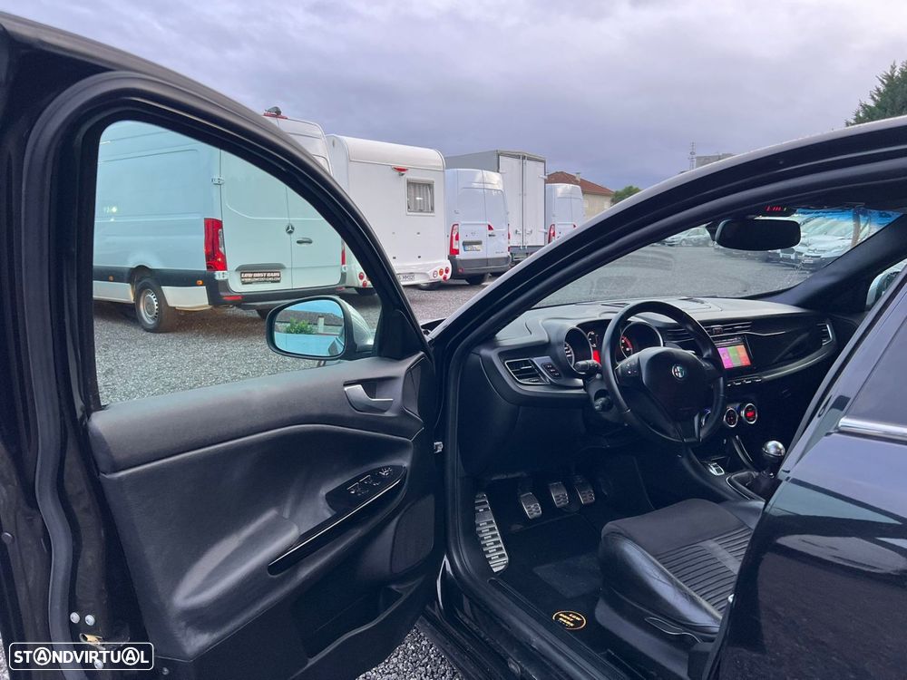 Alfa Romeo Giulietta 1.6 JTDM Distinctive - 19