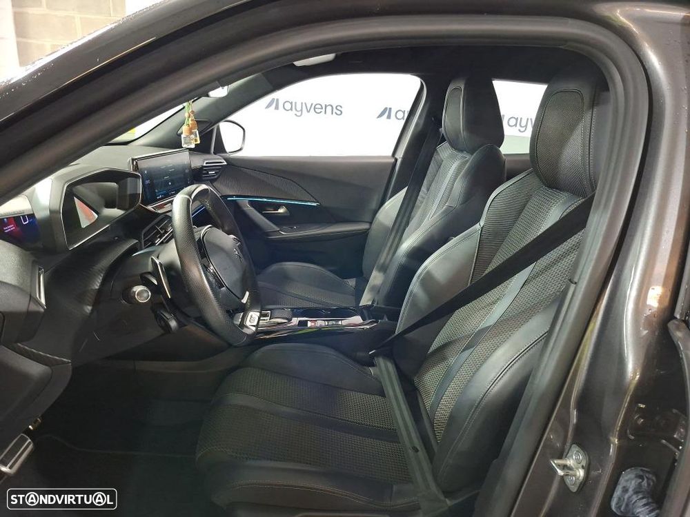 Peugeot 2008 1.5 BlueHDi GT EAT8 - 5