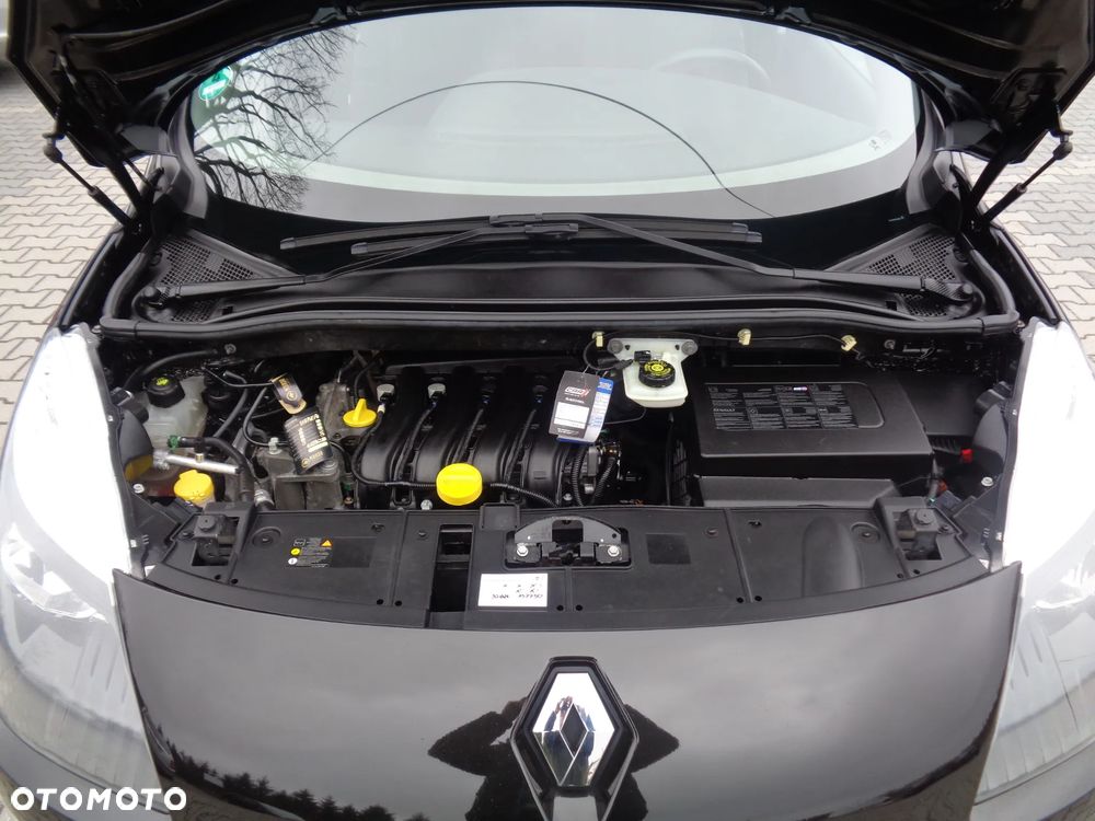 Renault Scenic 1.6 16V Luxe Privilege - 8