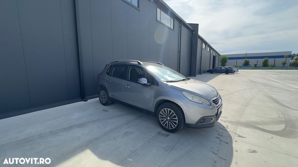 Peugeot 2008 - 6