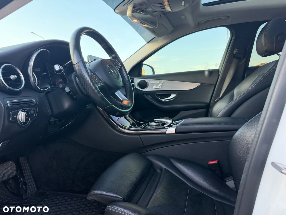 Mercedes-Benz Klasa C 300 7G-TRONIC - 26