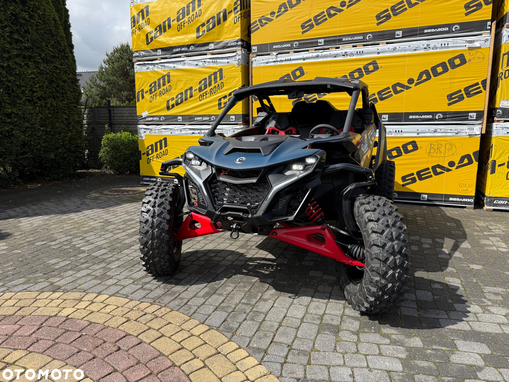 Can-Am Maverick - 7