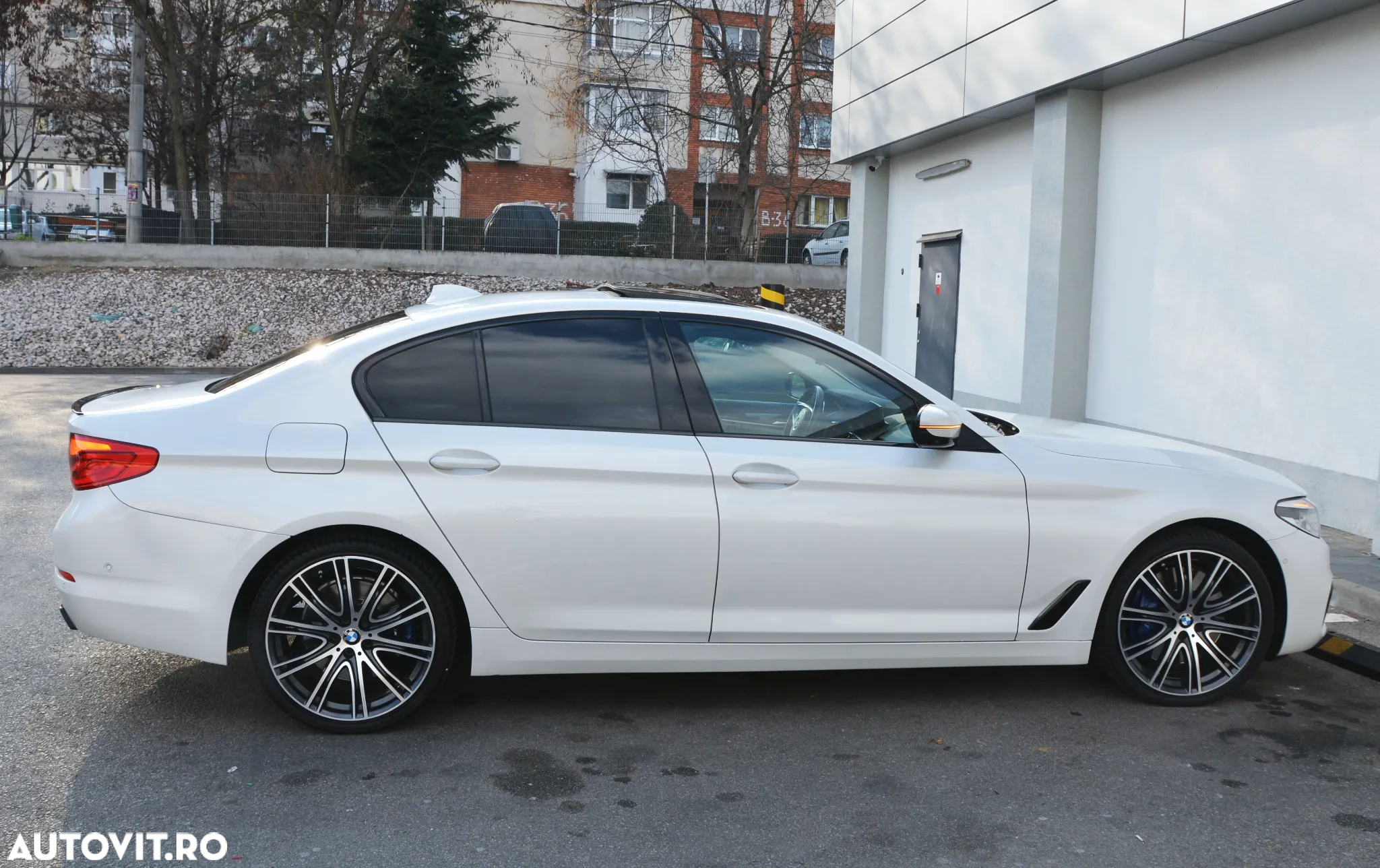 BMW Seria 5 540d xDrive AT MHEV - 22
