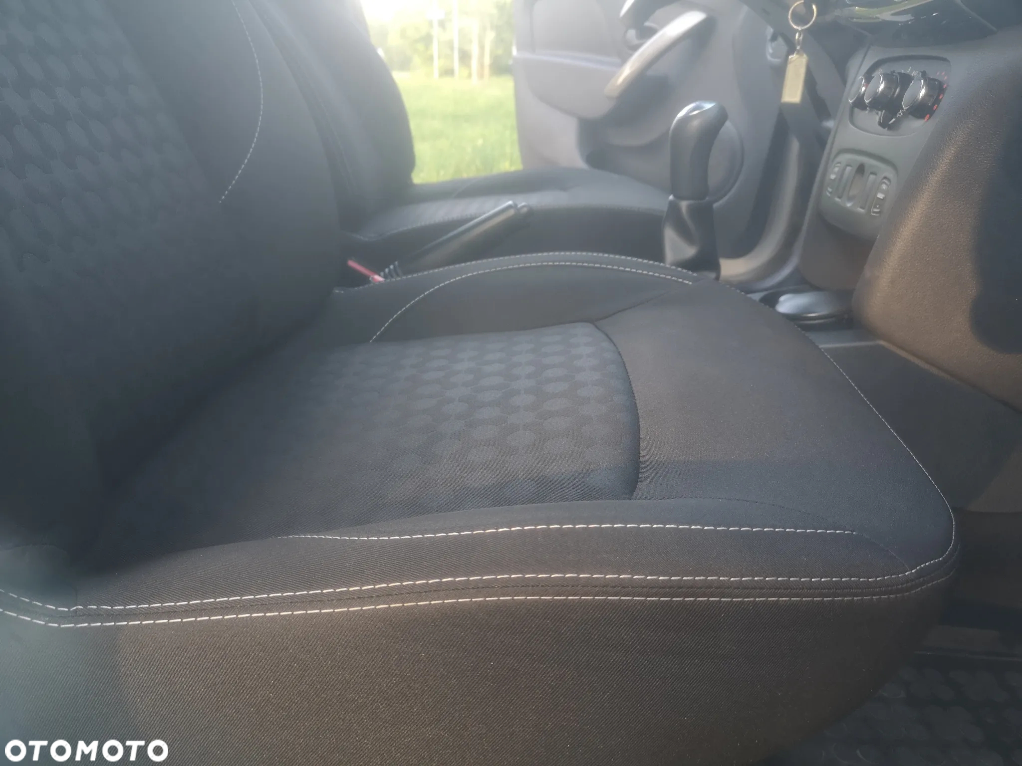 Dacia Sandero 1.2 16V Laureate - 25