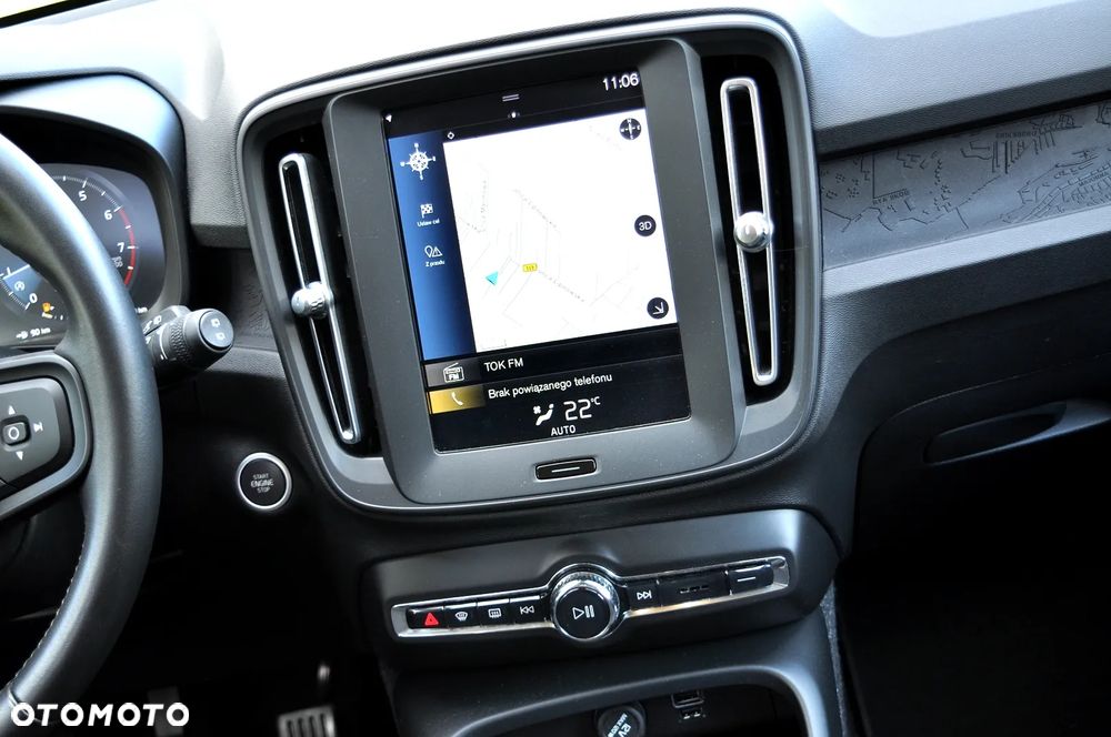Volvo XC 40 T3 Momentum Pro - 31
