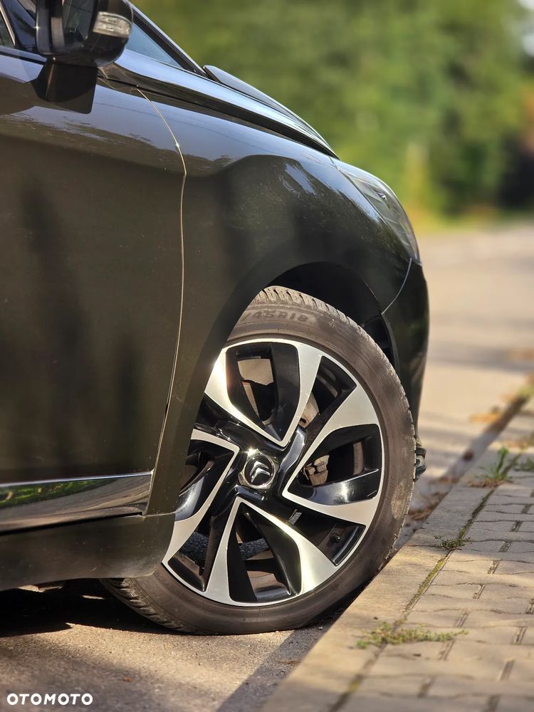 Citroën DS5 THP 155 SoChic - 38