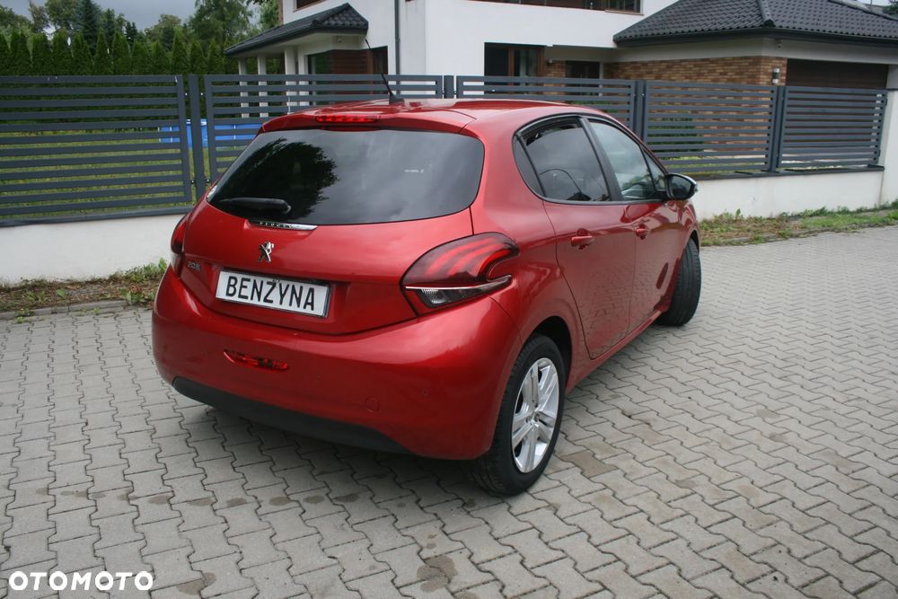 Peugeot 208 1.2 PureTech Allure - 20