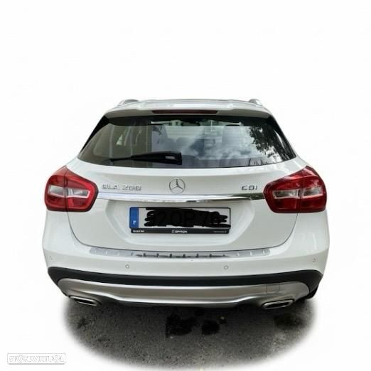 Mercedes-Benz GLA 200 CDI Style - 4