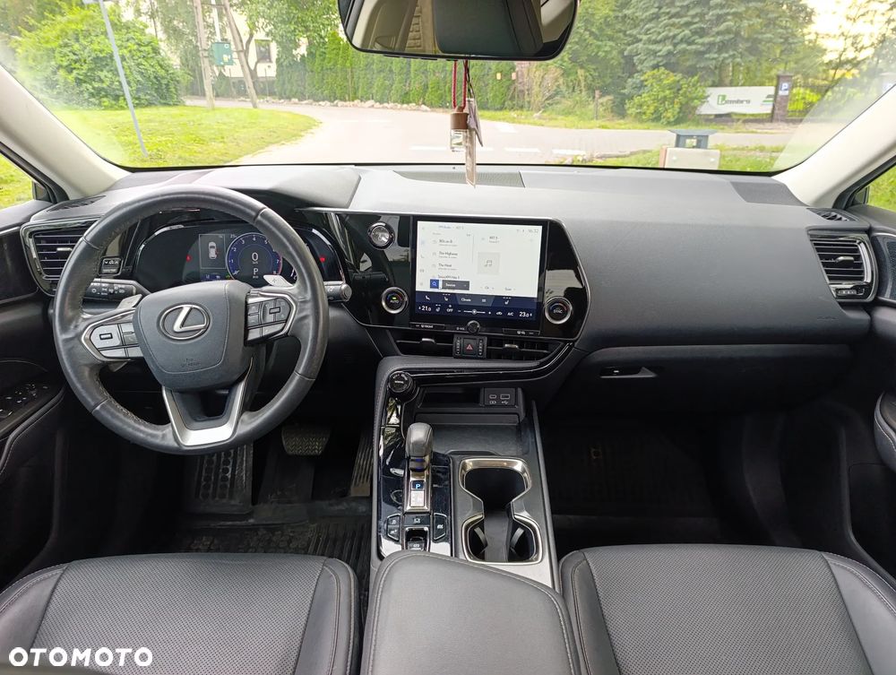 Lexus NX 350h - 8