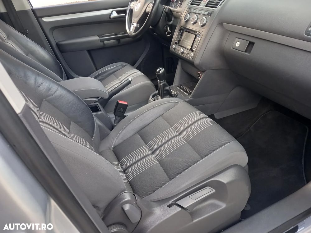 Volkswagen Touran 1.6 TDI DPF BlueMotion Technology MATCH - 7