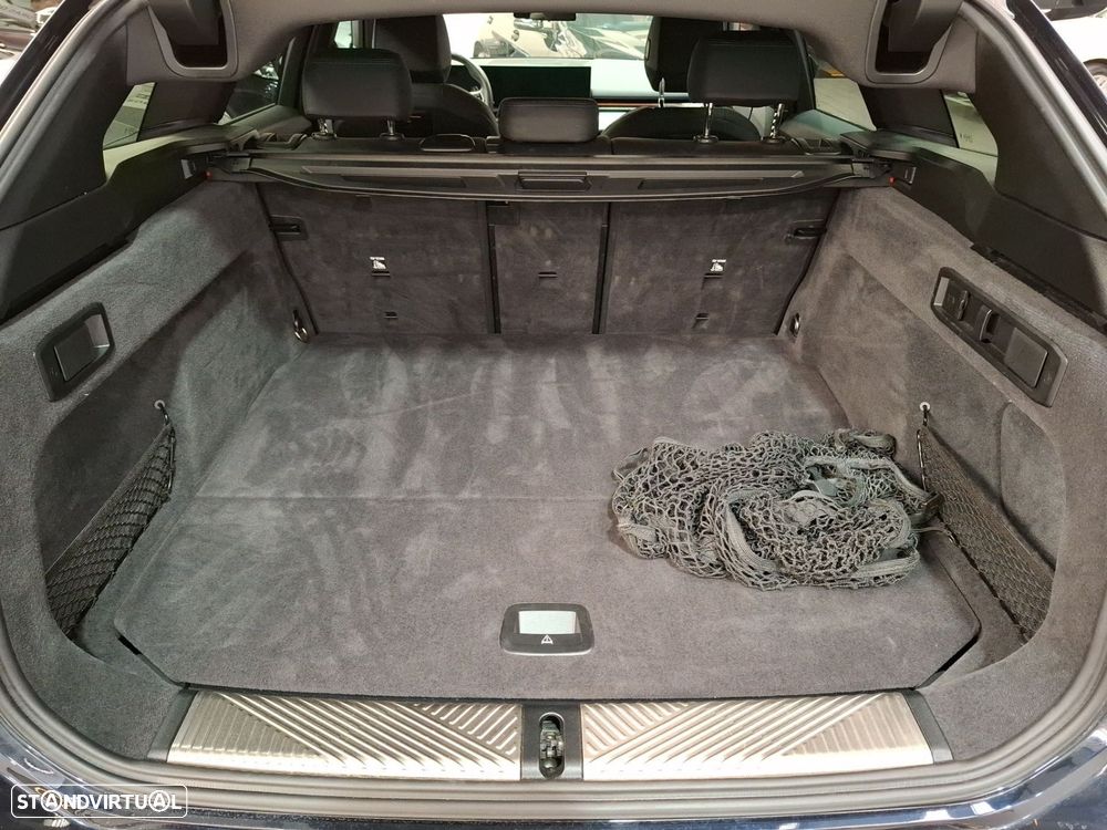 BMW 530 e Pack Desportivo M - 25