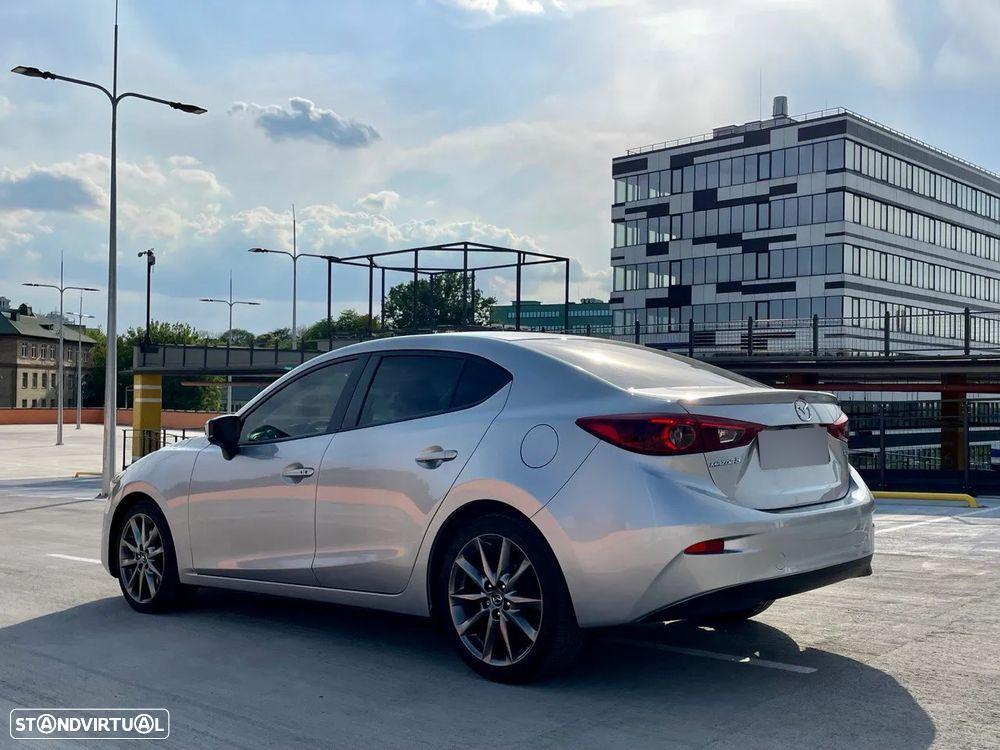 Mazda 3 - 10