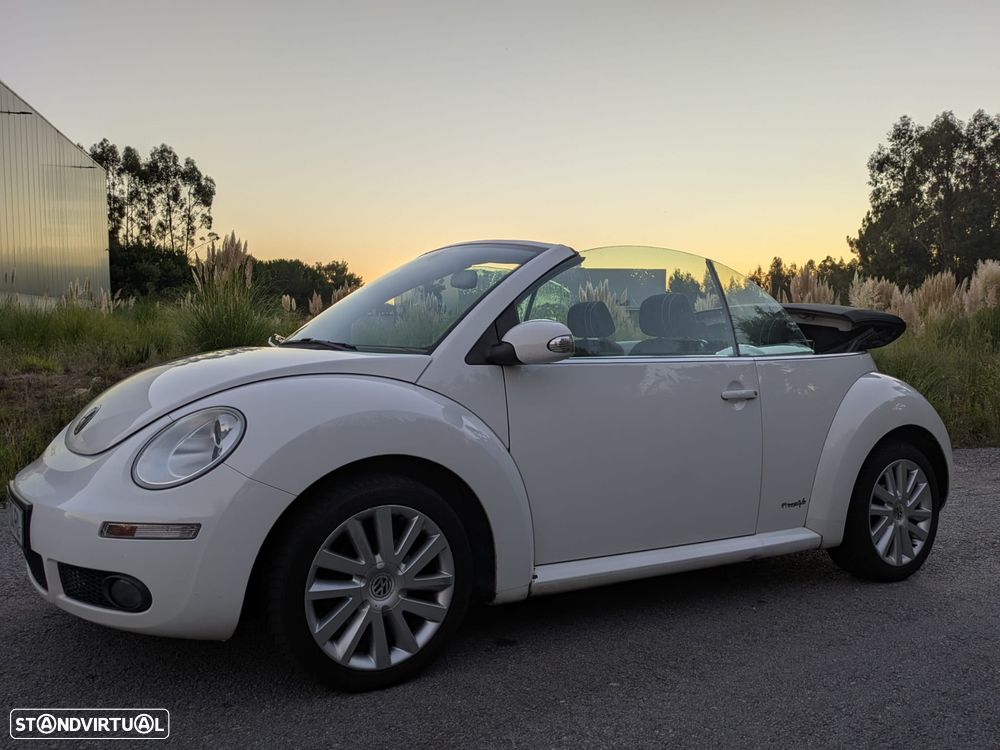 VW New Beetle - 1