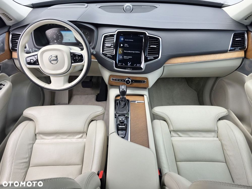 Volvo XC 90 - 10