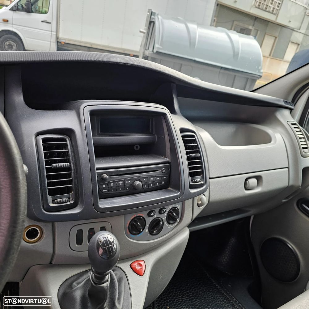 Renault Trafic - 17