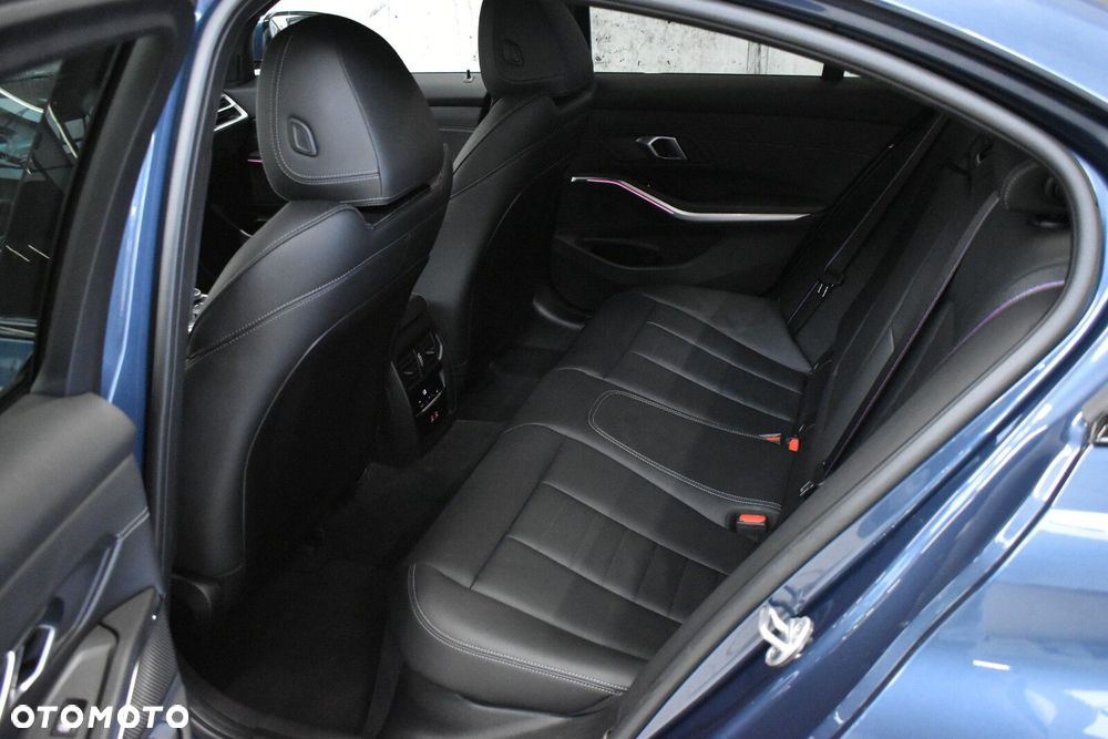 BMW Seria 3 - 23