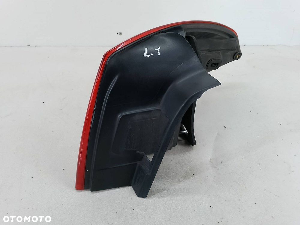 LAMPA TYLNA LEWA RENAULT LAGUNA III ( 07-15 ) KOMBI - 4