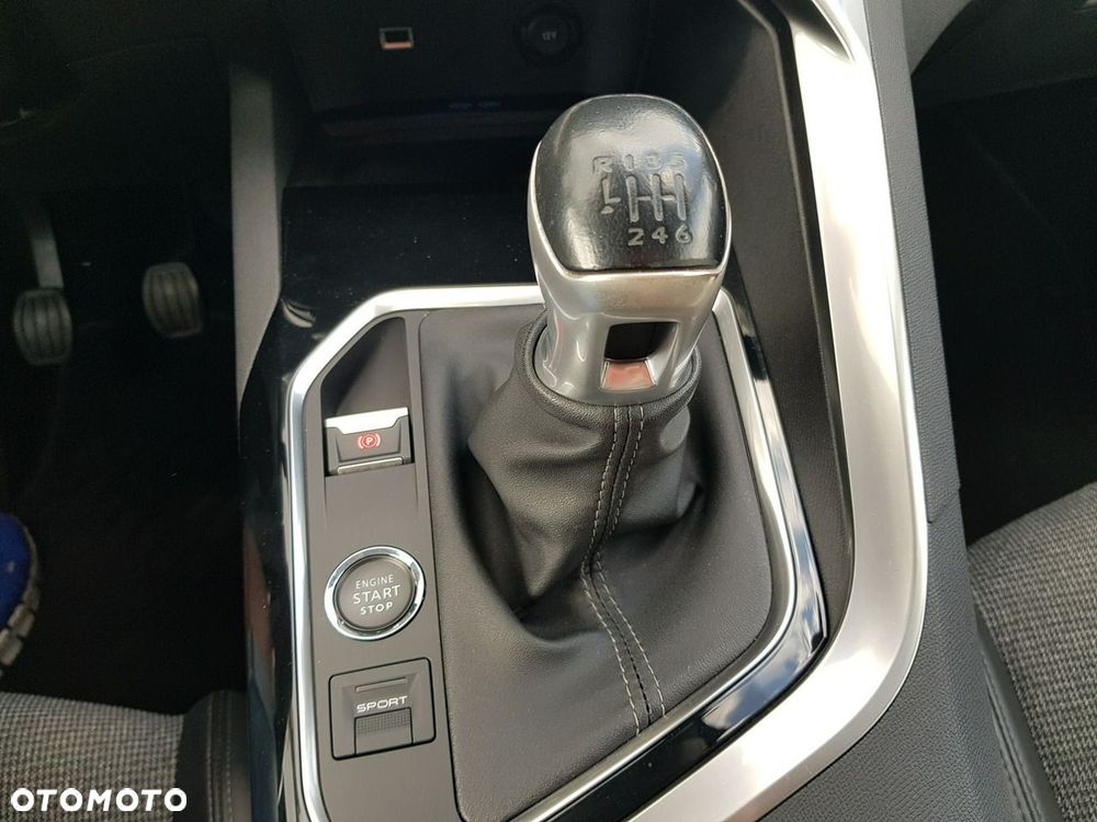 Peugeot 3008 1.5 BlueHDi Allure S&S - 20