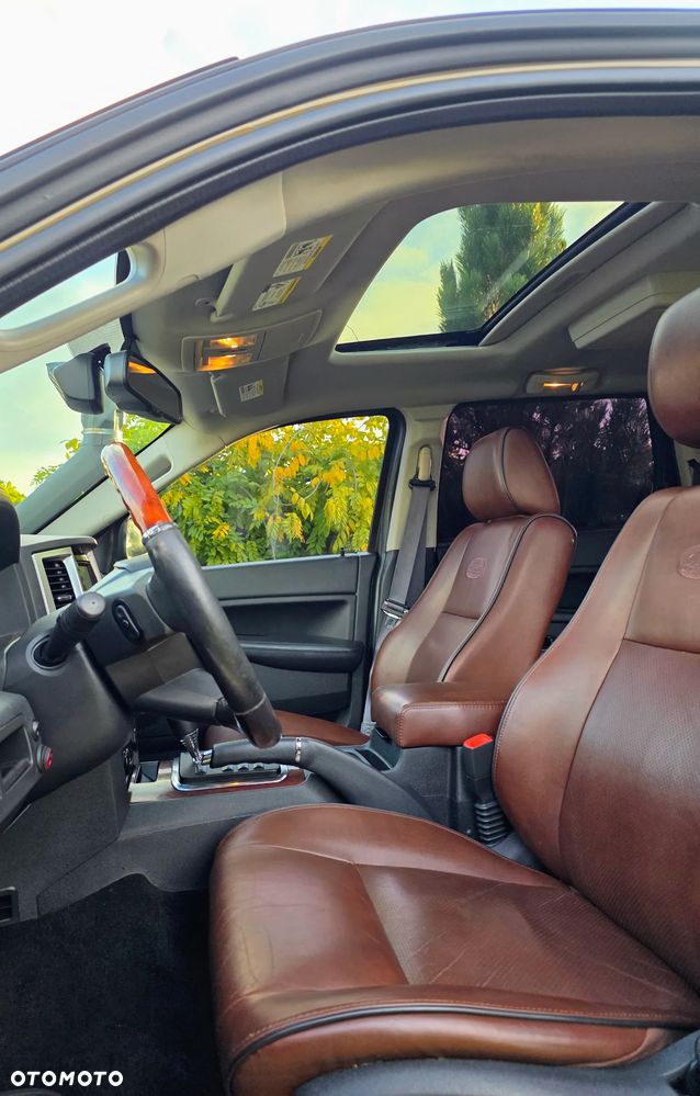 Jeep Grand Cherokee - 33