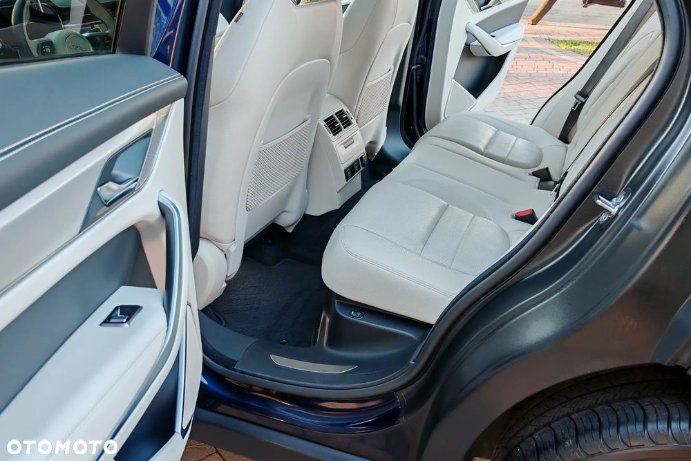 Jaguar F-Pace D200 AWD R-Dynamic SE 90th Anniversary Edition - 15